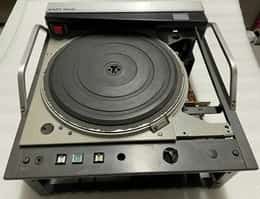 EMT 948 Turntable (AS-IS, MISSING PARTS, NOT POWER ON)  FAST SHIPPING BY DHL