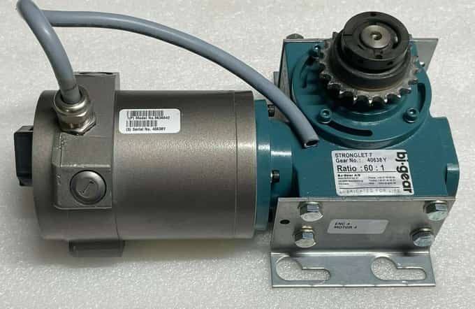 SIEMENS Axiom Artis Drive unit gantry rotation Cath Angio Lab Parts P/N 6636042 - photo 1 of 9