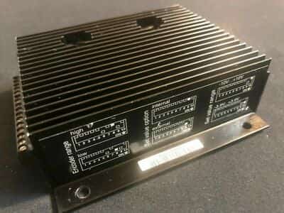 MAXON Motor Control 4-Q-DC 250521 Servoamplifier LSC 30/2 30V/2A - photo 1 of 5