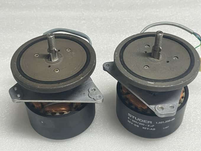 LOT OF 2  STUDER A810 Spooling Motor 1.021.255.00 - photo 1 of 5