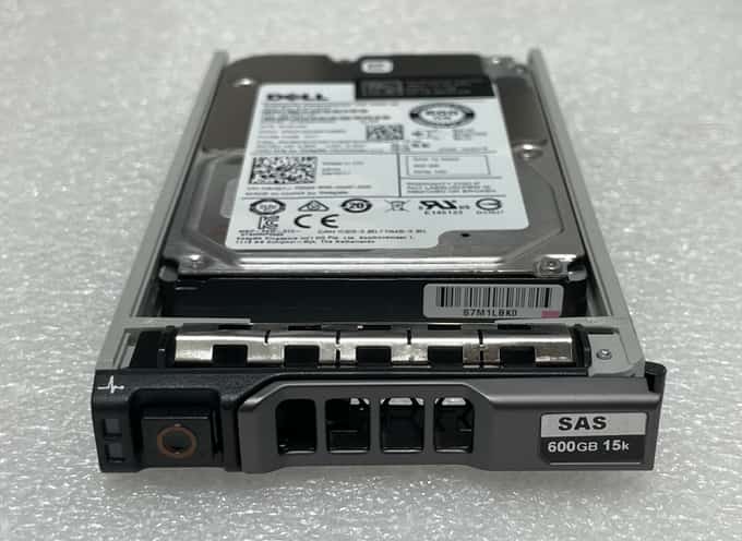 Dell 04HGTJ 600GB 15K 128MB SAS-3 2.5'' ST600MP0005 - photo 1 of 5
