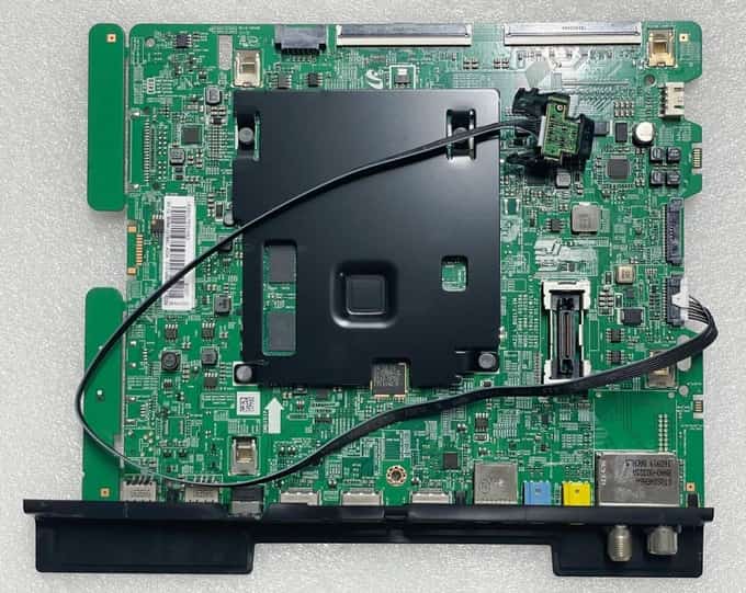 Samsung TV Main Board BN94-10786C BN41-02528A - photo 1 of 5