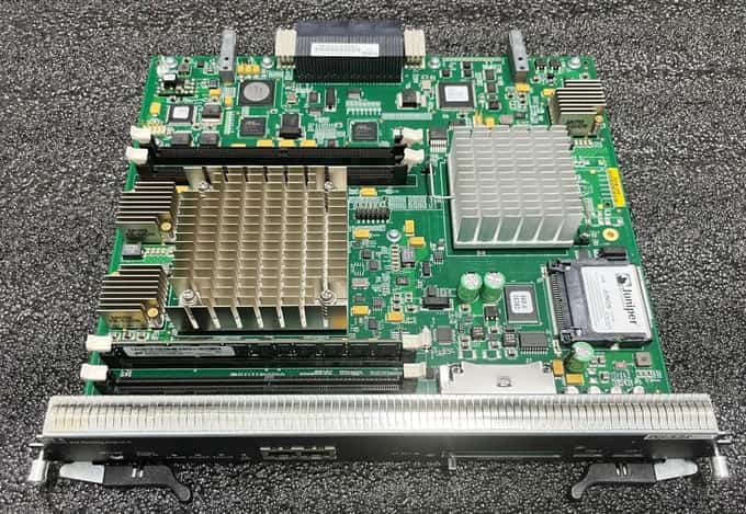 Juniper SRX600-SRE6H SRE 6 Gateway Services & Routing  Engine Module 750-023223 - photo 1 of 10