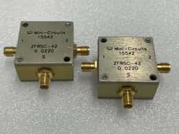 LOT of 2 Mini Circuits ZFRSC-42 Power Splitter DC-4200MHz SMA