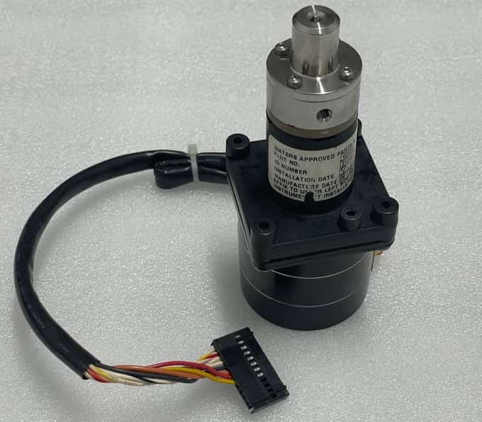 Waters Alliance 45454 Injector Valve & Vexta C7387-9212 for Waters 2690 - photo 1 of 7