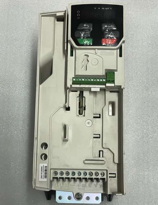 Emerson M200 Control Techniques Unidrive M200-044 00135 A 5.5kw - photo 1 of 10