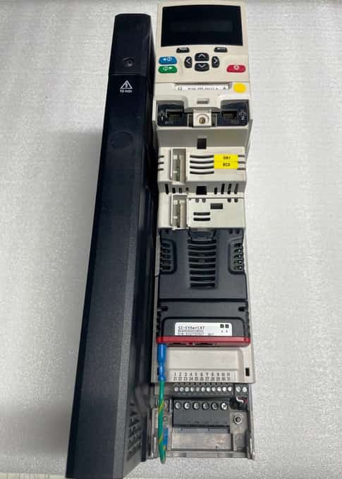 Control Techniques M700-04400172A Inverter Nidec Emerson - photo 1 of 12