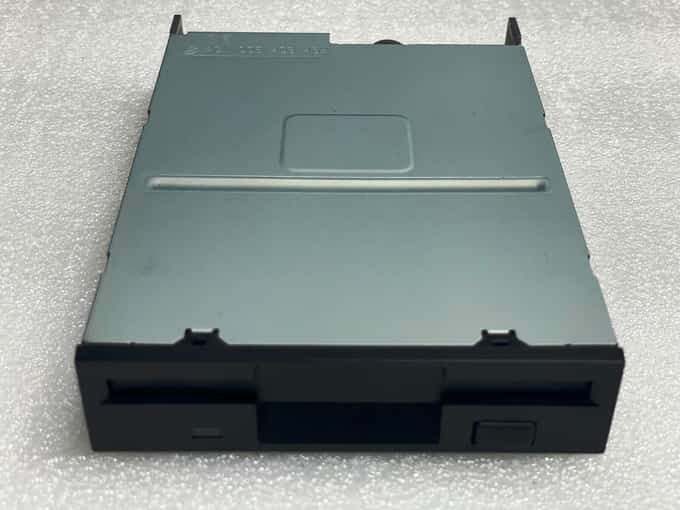 TEAC 193077A4-29 Industrial Grade Floppy Drive Internal 1.44MB 3.5IN - photo 1 of 5