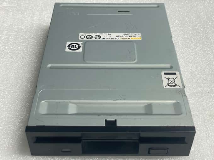 Teac FD-235HF  193077C8-29 Floppy Disk Drive - photo 1 of 5