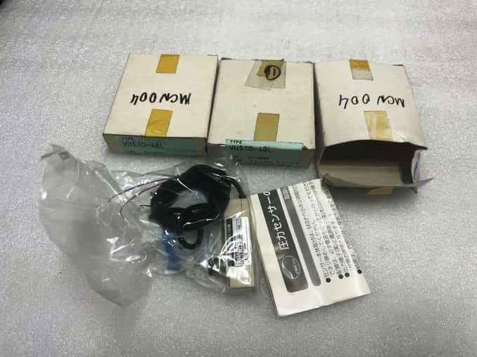 LOT OF 3 - PISCO PNEUMATICS VUS10-4BL - photo 1 of 6