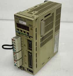 OMRON YASKAWA SGDH-02AE-OY SERVOPACK SERVO DRIVE IN 1PH 200-230V OUT 3PH 0-230V