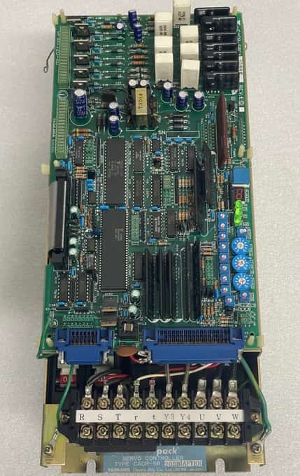 YASKAWA SERVOPACK SERVO DRIVE CONTROLLER CACR-SRCA 20BBS REV.E DF8101720-E0 - photo 1 of 8