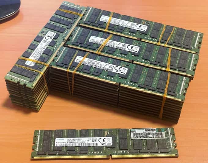 QTY 41- HPE 850882-001 64GB 4DRx4 PC4-21300 Memory 840759-091 M386A8K40BM2-CTD7Q - photo 1 of 8