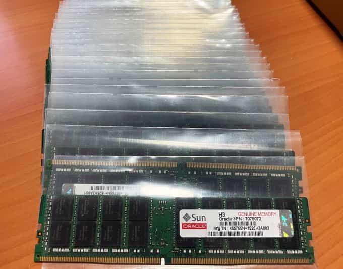 LOT 27 HYNIX HMA84GL7MMR4N-TF 32GB DDR4 PC4-2133 17000 ECC LR SERVER MEMORY RAM - photo 1 of 3