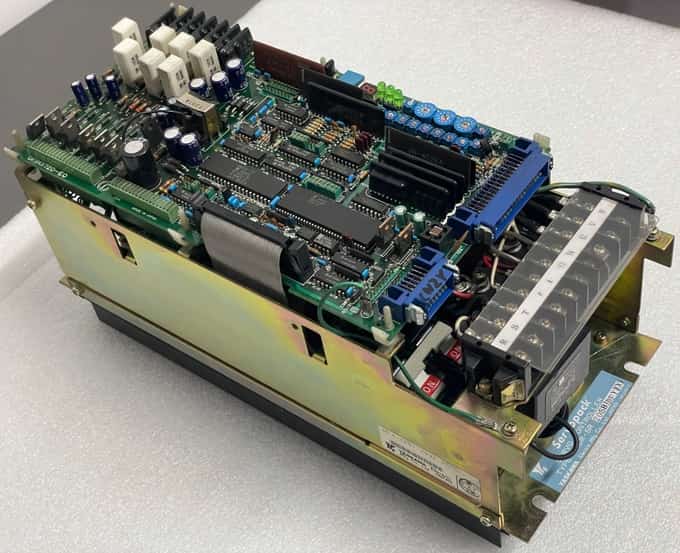 YASKAWA ELECTRIC CACR-SR20SB1BF-Y100 / CACRSR20SB1BFY100 - photo 1 of 7