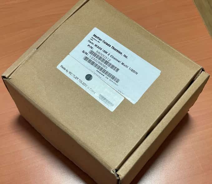 New Mettler Toledo 58000312 M300 E203651 Conductivity Transmitter - photo 1 of 9