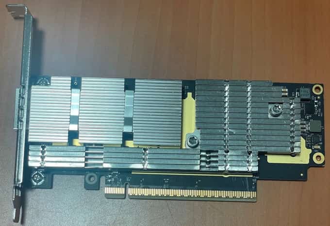 NVIDIA MCX75310AAS-HEAT ConnectX-7 Adapter Card 200GbE/NDR200 CX75310AA - photo 1 of 4