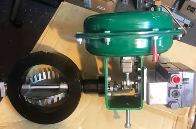 FISHER BAUMANN ACTUATOR BUTTERFLY VALVE W/ FIELDVUE DVC2000 POSITIONER - photo 1 of 10