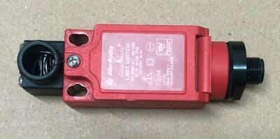 Allen Bradley Cat 440P-CSLS11D4, Adjustable Lever, Limit Switch - photo 1 of 6