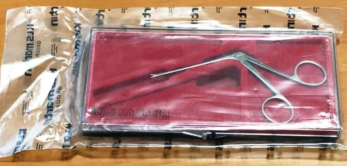 KLS MARTIN Micro Ear Scissors, BELLUCHI STR., Right Curved, 4 mm 36-005-01-07 - photo 1 of 5
