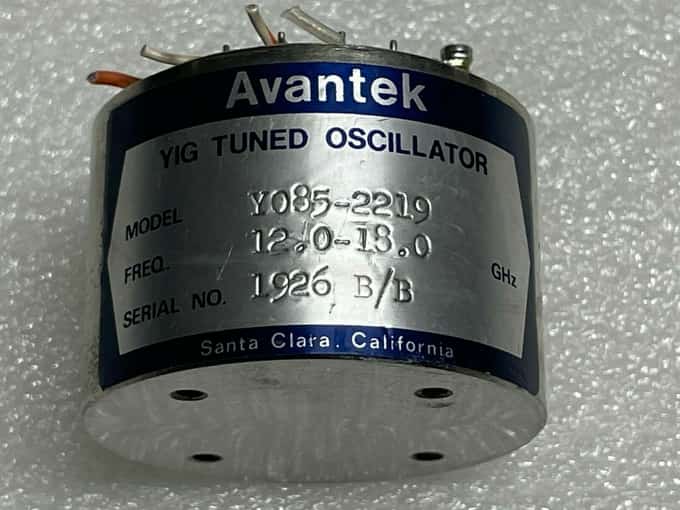 Avantek model Y085-2219 12GHz-18GHz YIG oscillator - photo 1 of 5