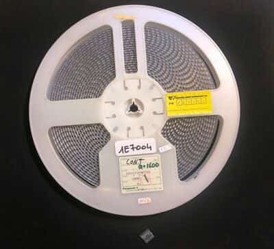 PANASONIC ERZCF2MK330 VARISTOR 33V 50A 2SMD JLEAD New Lot Quantity-1600 - photo 1 of 5