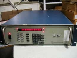 Comstron Corporation FS2000B FS2000B-4 Frequency Synthesizer OPT 105, 129