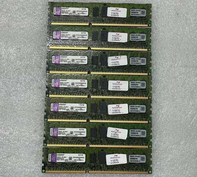 LOT of 7 x 4GB Kingston DDR3-1333 PC3-10600R KVR1333D3S4R9S/4G 15V Server RAM - photo 1 of 4