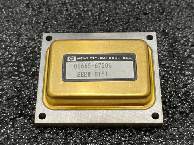 HP / Agilent 08665-67206 Divider Amplifier Circuit for 8665A - photo 1 of 3