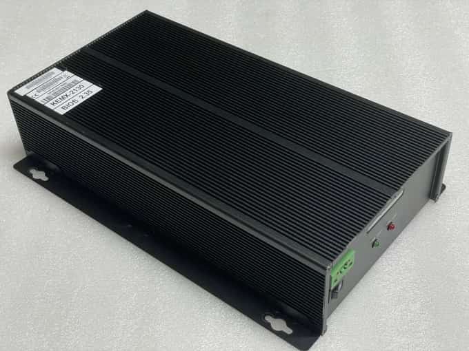 Quanmax CUBE-801A KEMX-2130 Industrial Computer MiniITX 0W0KEMX21300B201 - photo 1 of 12