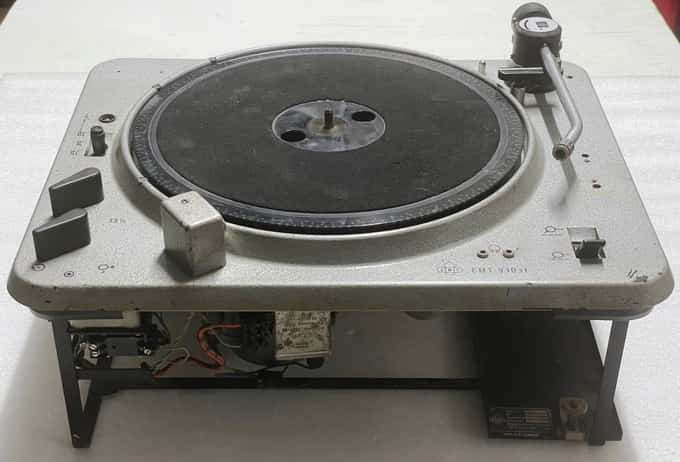 EMT 930 EMT 930st TURNTABLE RECORD PLAYER (NOT TESTED, AS-IS) - photo 1 of 11