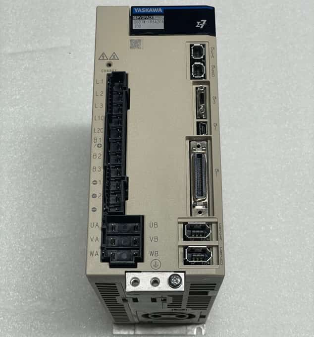 Yaskawa SGD7W-1R6A20A700 IP20 200V Servo Driver SGD7W-1R6A20A 700 - photo 1 of 7