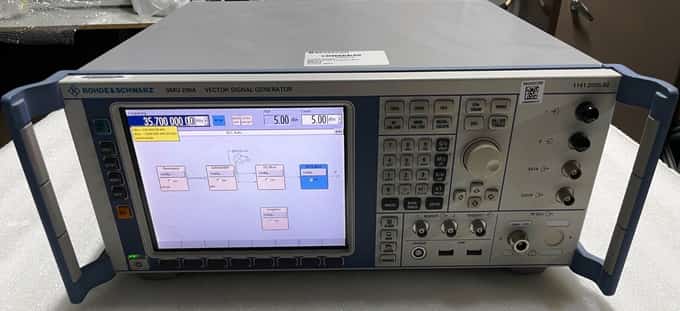 Rohde Schwarz SMU200A VSG 3GHz - B11, B13, B18, B103, K42, K43, K45, K62 - photo 1 of 12