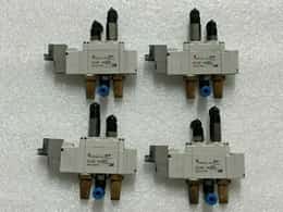 LOT OF 4 - SOLENOID VALVE SMC SY5120-5LOU-01F