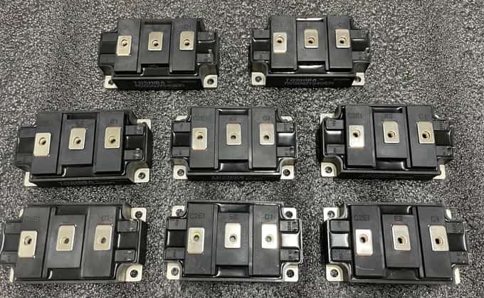 LOT OF 8 - MG150Q2YS40 (EP) TOSHIBA IGBT MODULES - photo 1 of 5