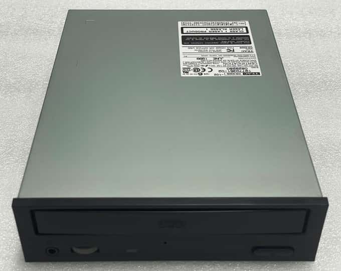 TEAC CD-532S-102 SCSI CDROM 19770351-02 - photo 1 of 5