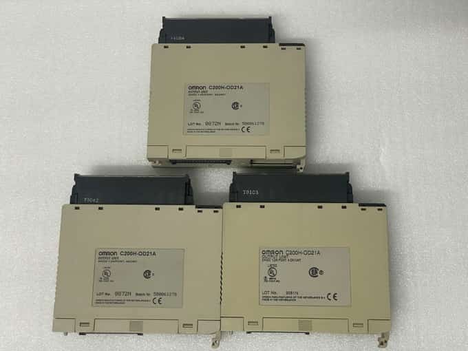 LOT OF 3 C200H-OD21A 16 Output Card 24Vdc 1A/4A Omron Output Unit PLC - photo 1 of 7