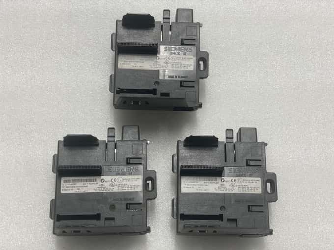 (LOT OF 3) Siemens Simatic S7 Bus Module 6ES7 654-7HY00-0XA0 - photo 1 of 6