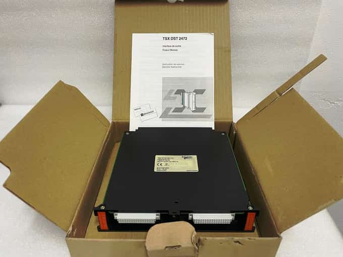 AEG Schneider TSXDST2472 I 24VDC 0.5A I Output Module I Telemecanique - photo 1 of 5