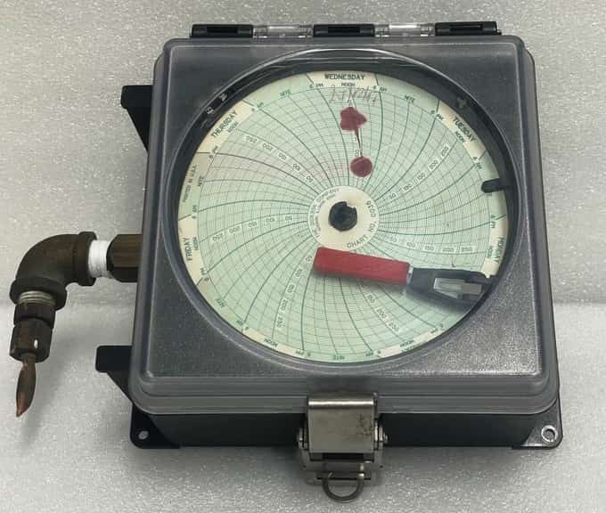 Dickson PW866 8'' Pressure chart recorder, 0 to 300 PSI, 7-day chart - photo 1 of 7