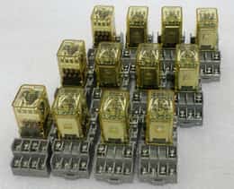 Lot of 12 Idec RY4S-UL Relays with SY4S-05 Sockets, 4-Pole, Coil: 24VDC