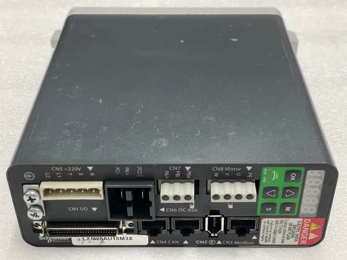 Schneider LXM28AU15M3X Servo Drive - photo 1 of 7