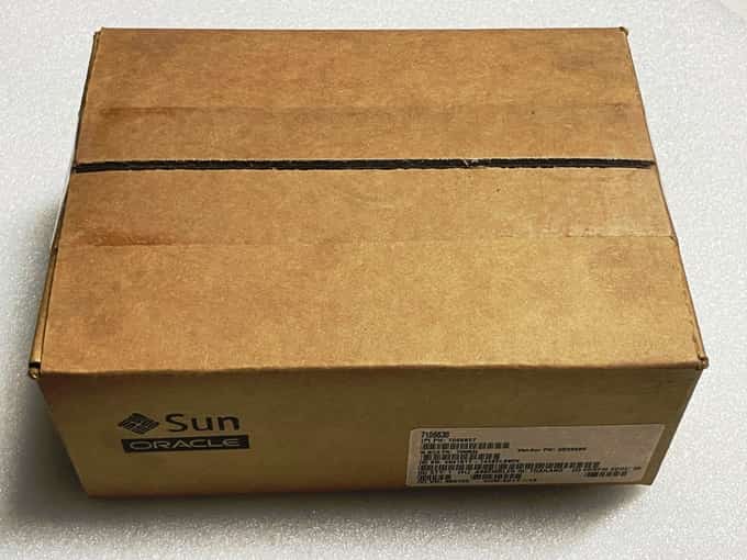 NEW - Sun Oracle 4TB 7.2K SAS 6G 3.5" Hard Drive 7066824 7066827 7106638 0B26899 - photo 1 of 3