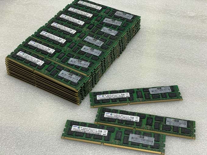 LOT OF 73 - Samsung M393B5170FH0-CH9Q5 Server Memory 4GB DDR3 PC3-10600 2Rx4 - photo 1 of 4