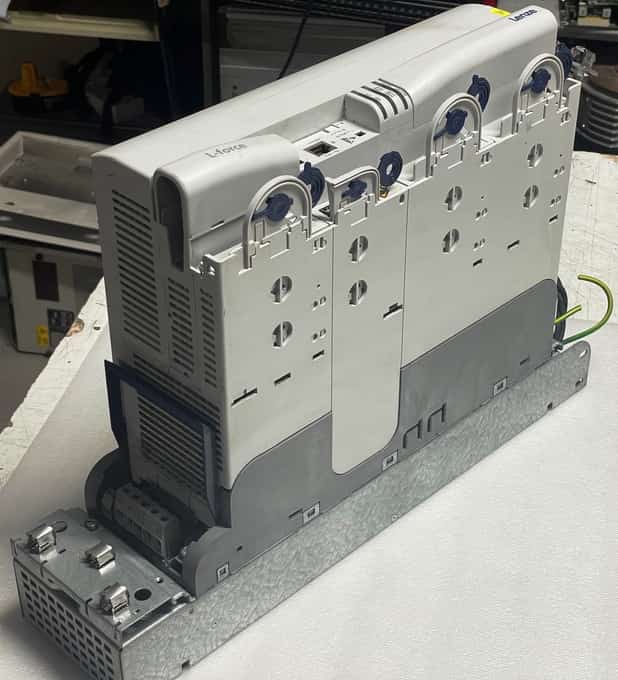Lenze Single Drive HighLine Inverter + Filter E94AZMS0134 | E94AZMS0184 - photo 1 of 12